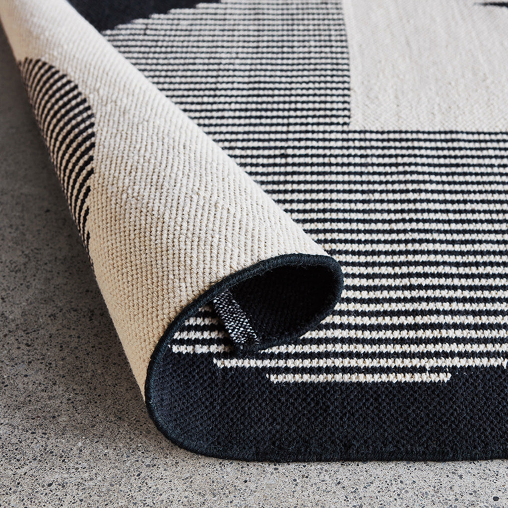 Construct Rug - Versa - Sage InteriorsgusRug